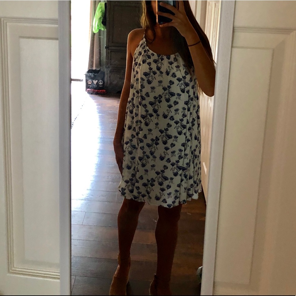 NWT white and blue dress - VODA BOUTIQUE